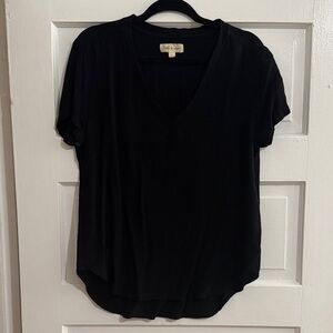 Cloth & Stone Black Short Sleeve V-Neck Top